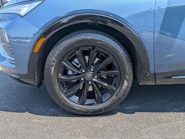 2026 Buick NV Sport Touring FWD