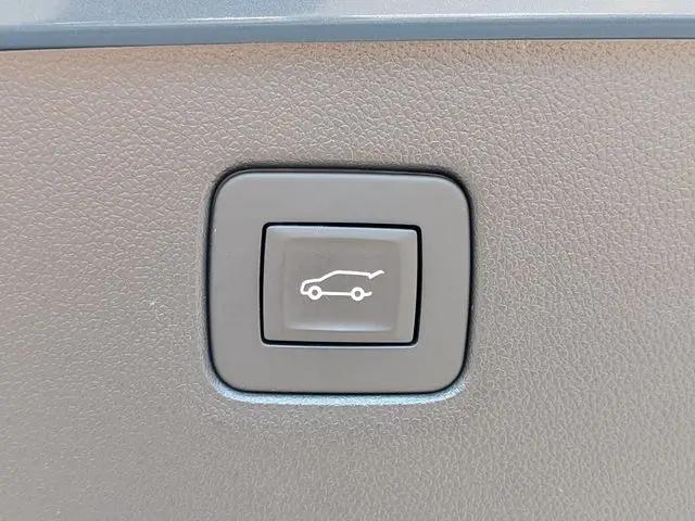 2026 Buick NV Sport Touring FWD