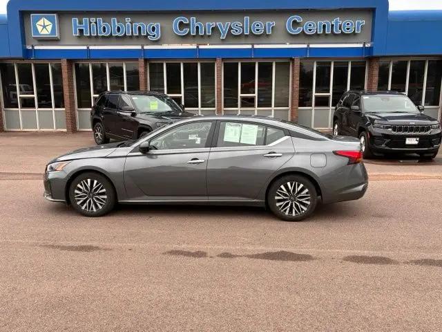 2025 Nissan Altima SV FWD for sale in Hibbing, MN