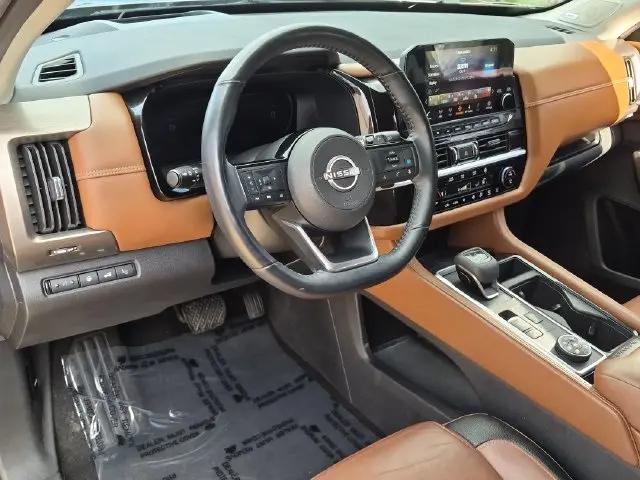 2023 Nissan Pathfinder Platinum 4WD
