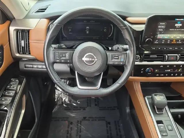 2023 Nissan Pathfinder Platinum 4WD