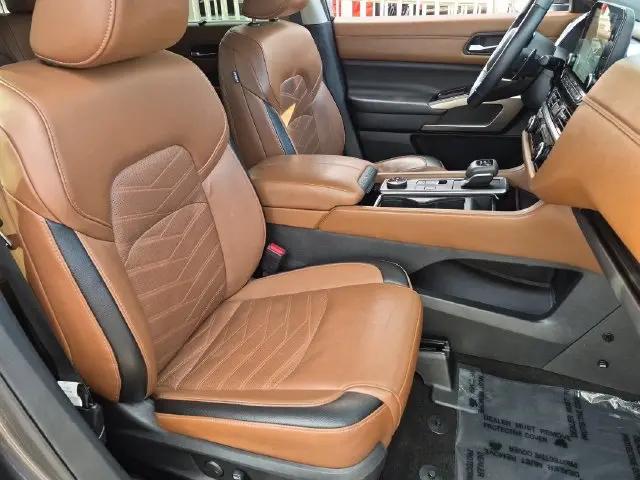 2023 Nissan Pathfinder Platinum 4WD