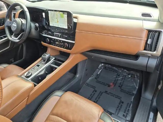 2023 Nissan Pathfinder Platinum 4WD