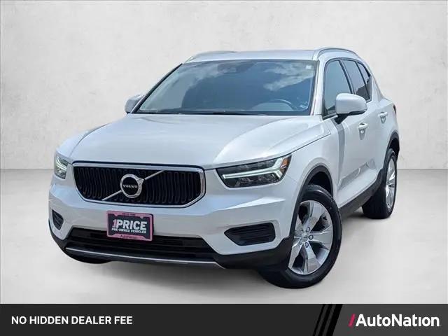 2022 Volvo XC40 T4 Momentum for sale in Libertyville, IL