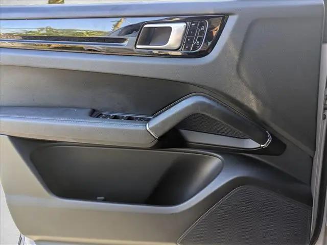 2021 Porsche Cayenne Cayenne