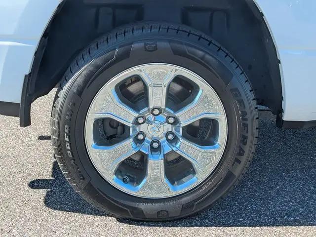 2020 Ram 1500 Big Horn Crew Cab 4x4 57 Box