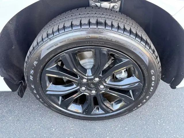 2023 Ford Edge SE