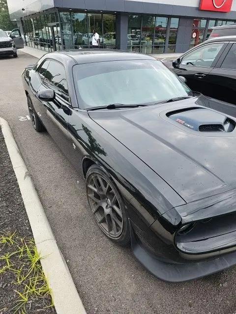 2016 Dodge Challenger 392 Hemi Scat Pack Shaker