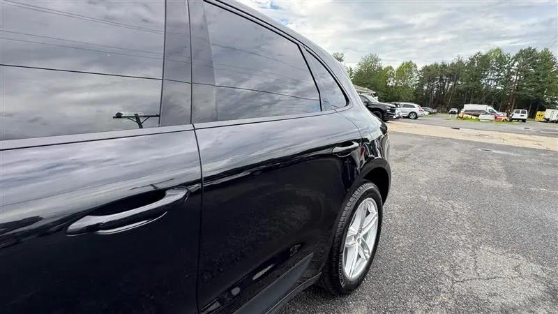 2020 Porsche Macan Macan