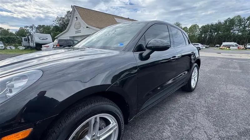 2020 Porsche Macan Macan