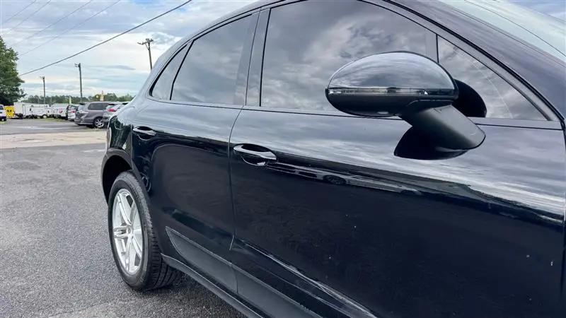 2020 Porsche Macan Macan