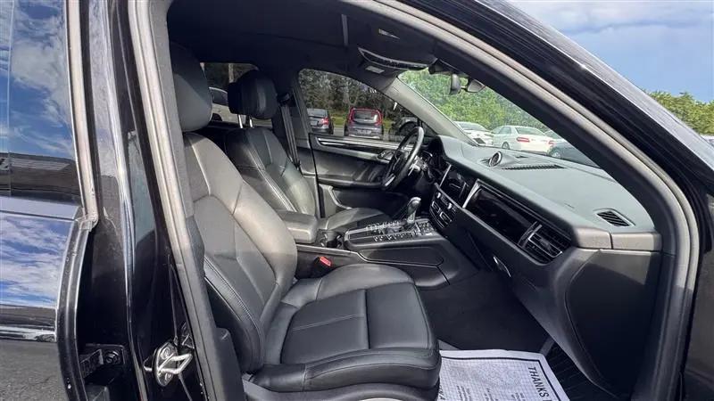 2020 Porsche Macan Macan