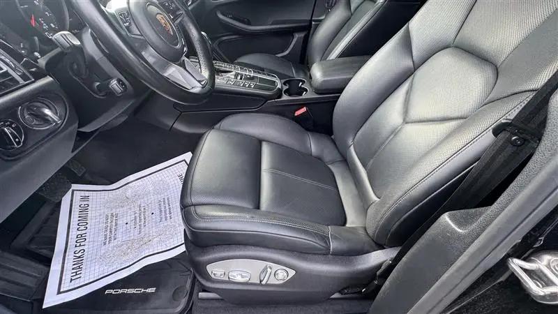 2020 Porsche Macan Macan