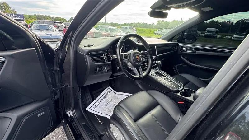 2020 Porsche Macan Macan