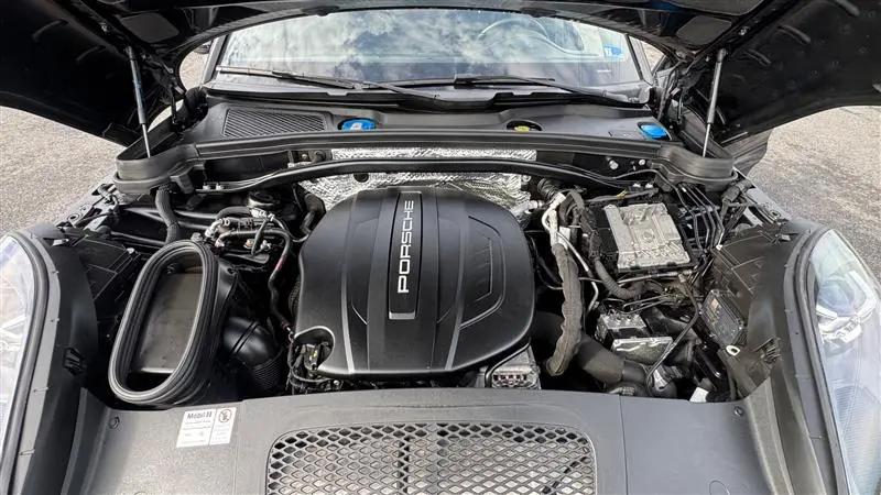 2020 Porsche Macan Macan