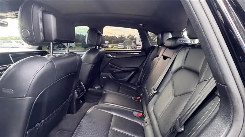 2020 Porsche Macan Macan