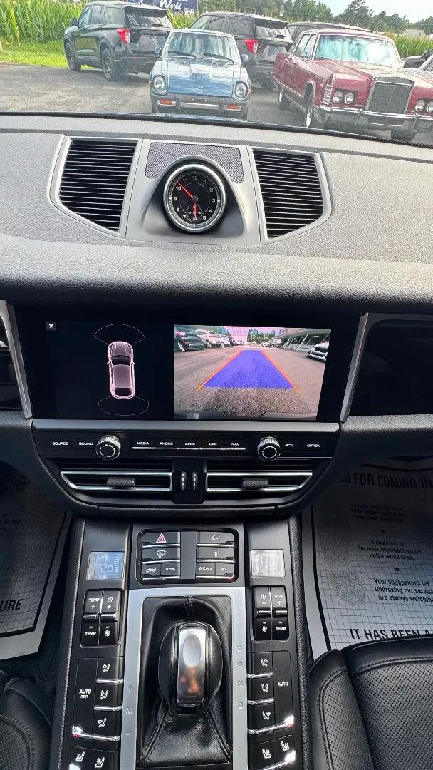 2020 Porsche Macan Macan
