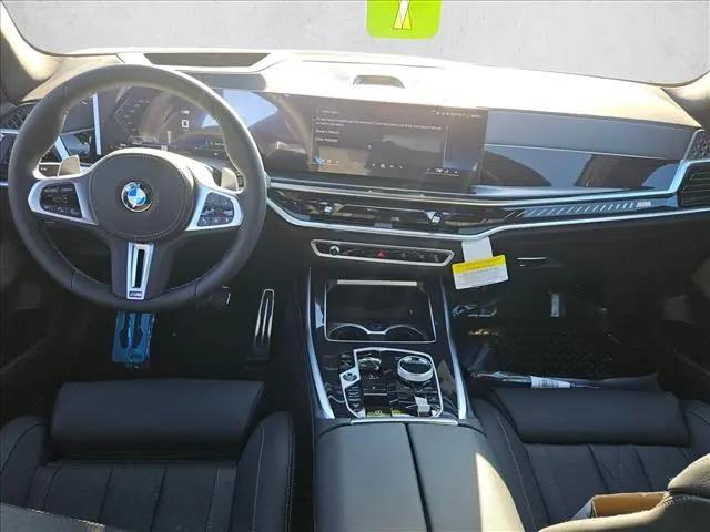 2027 BMW X7 M60i