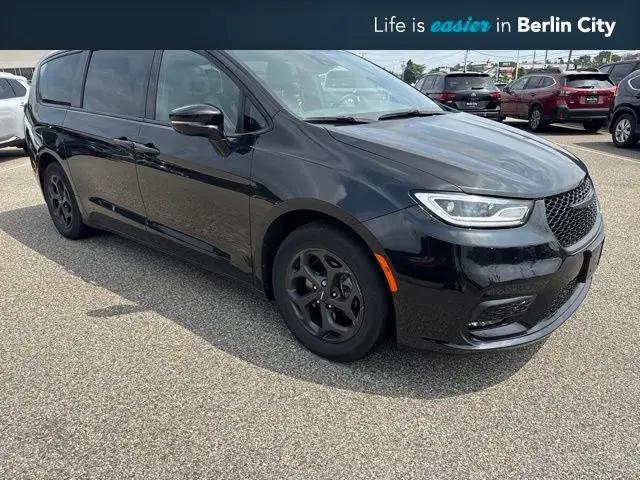 2023 Chrysler Pacifica Hybrid Limited for sale in South Portland, ME