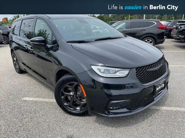 2023 Chrysler Pacifica Hybrid Limited for sale in South Portland, ME