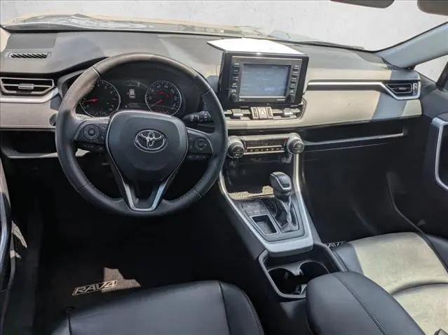 2020 Toyota RAV4 XLE Premium