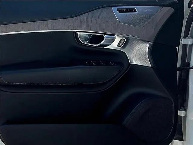 2021 Volvo XC90 T6 Inscription 7 Passenger