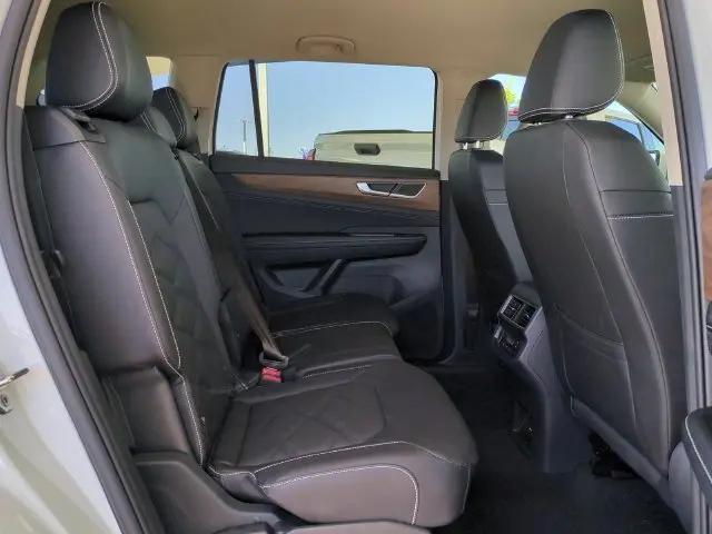 2026 Volkswagen Atlas SE