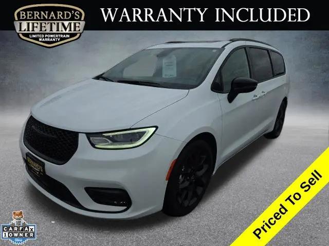 2025 Chrysler Pacifica Limited for sale in New Richmond, WI