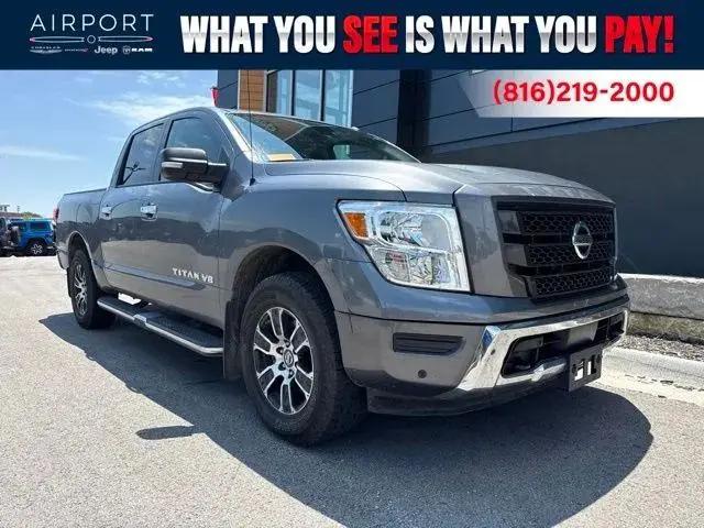 2020 Nissan Titan Crew Cab SV 4x4 for sale in Platte City, MO