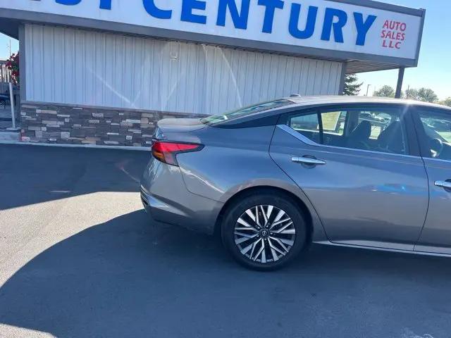 2024 Nissan Altima SV FWD