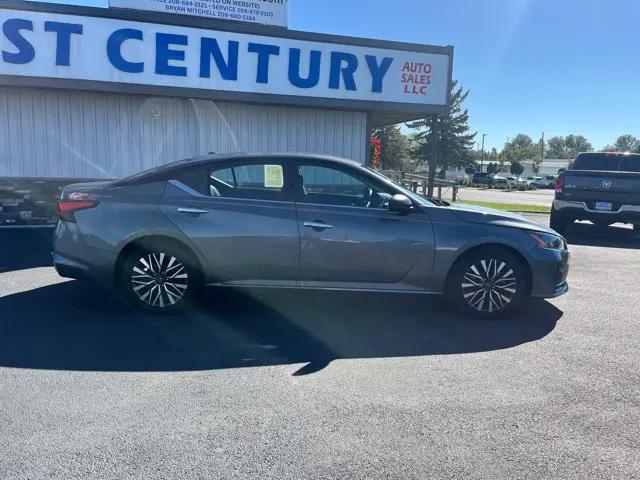 2024 Nissan Altima SV FWD