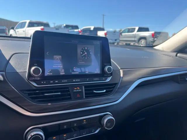 2024 Nissan Altima SV FWD