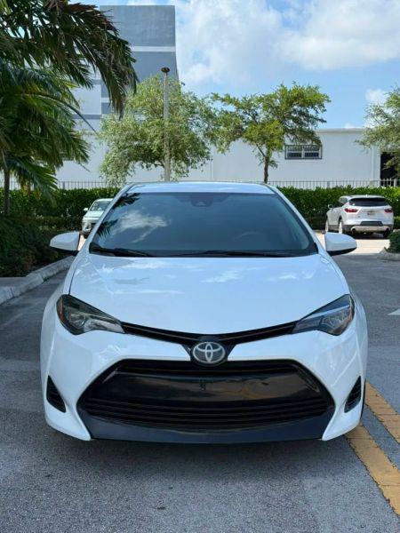 2019 Toyota Corolla LE for sale in Miami, FL