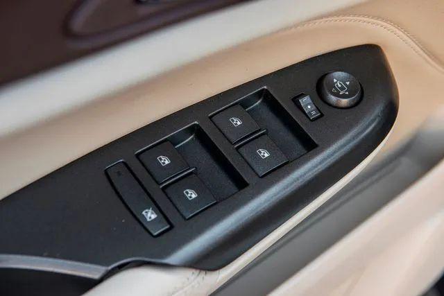 2012 Cadillac SRX Luxury Collection