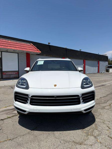 2021 Porsche Cayenne Base