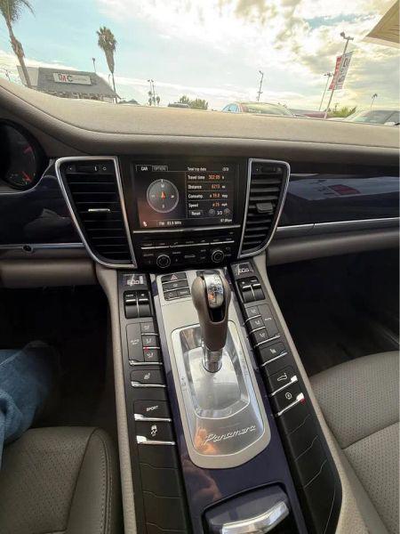 2011 Porsche Panamera Base