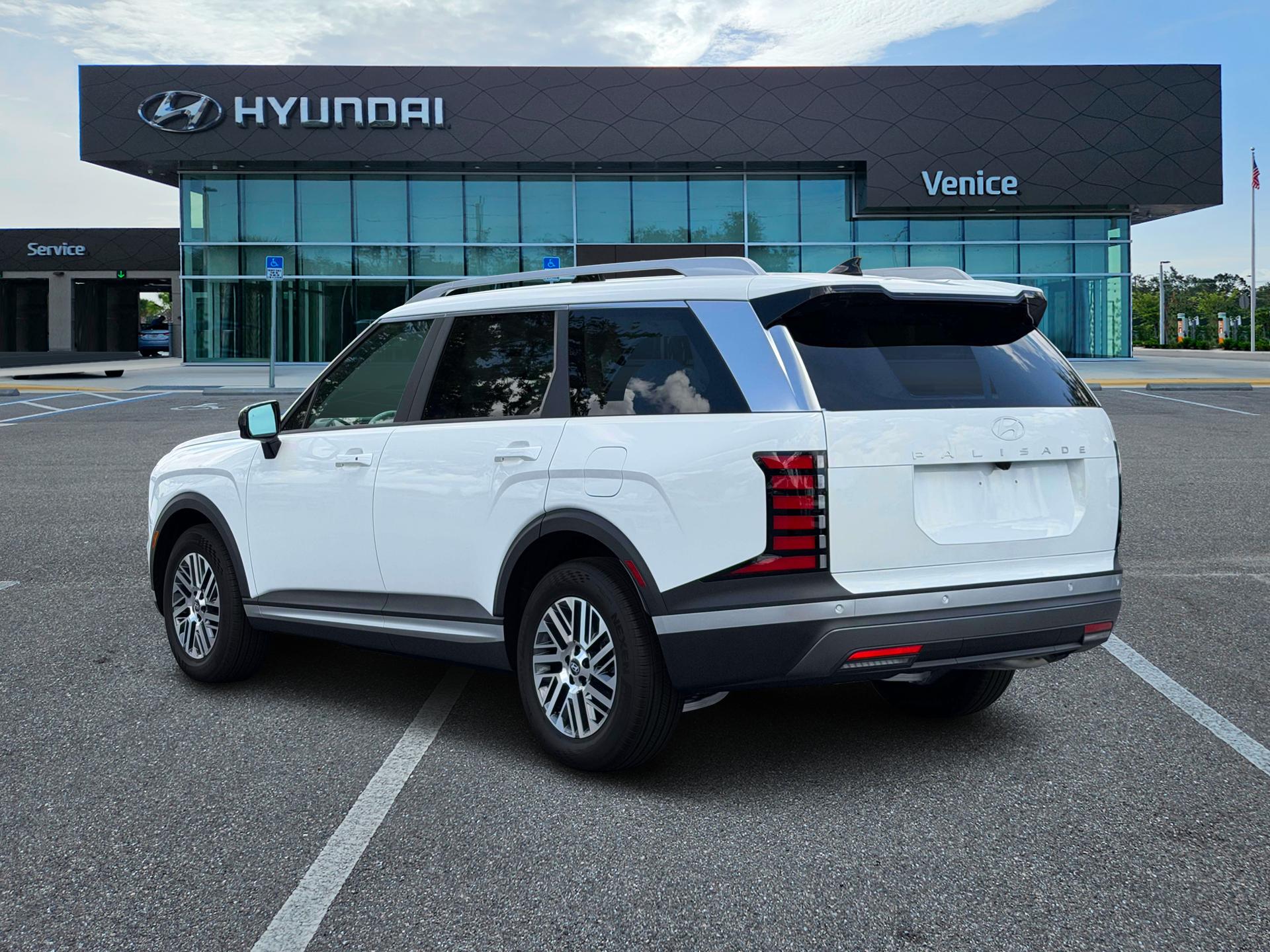 2027 Hyundai PALISADE SEL FWD - Image 5