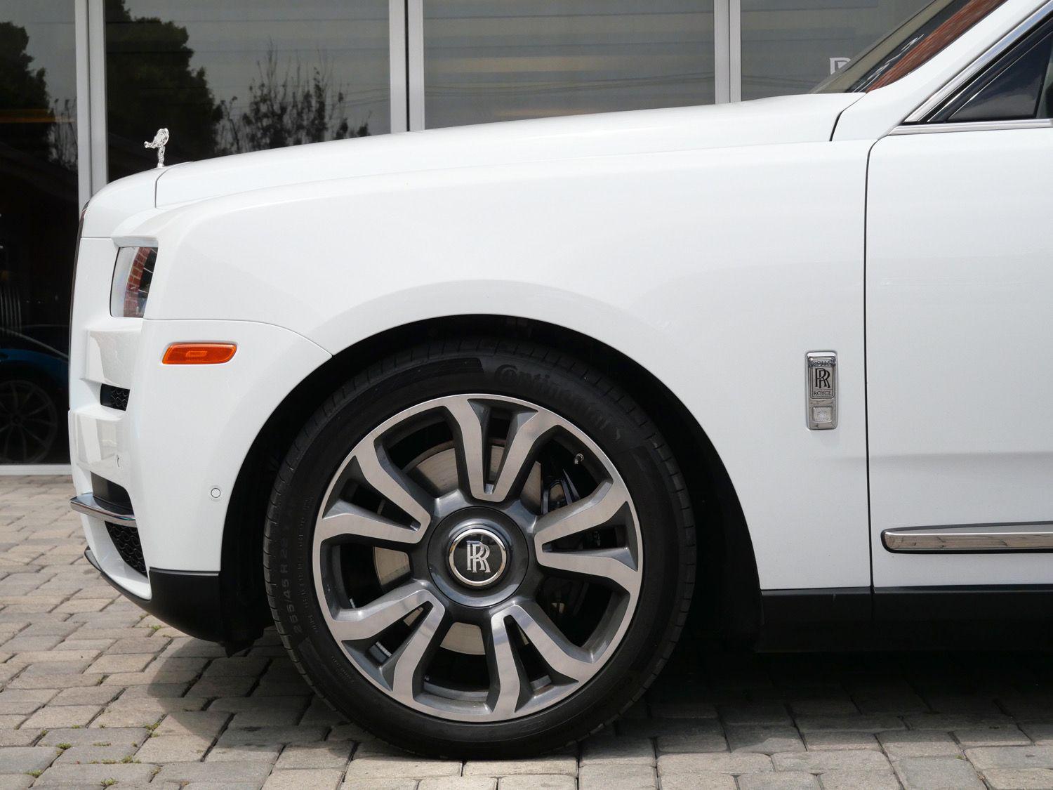 2024 Rolls-Royce Cullinan Base - Photo 12