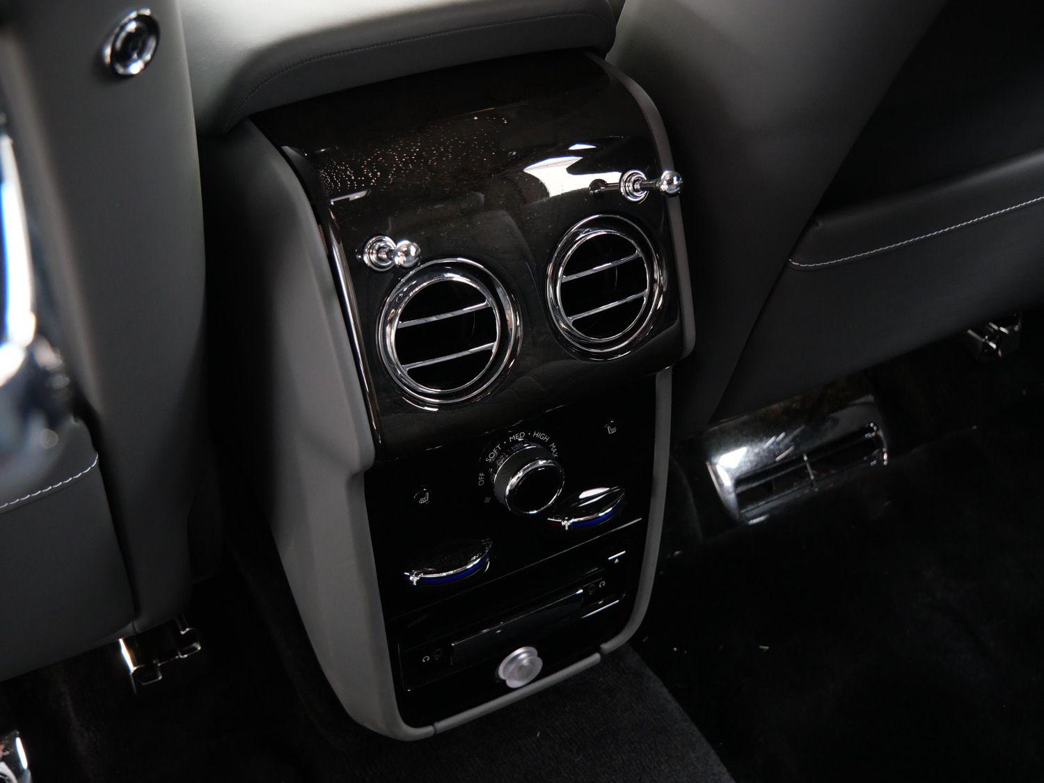 2024 Rolls-Royce Cullinan Base - Photo 28