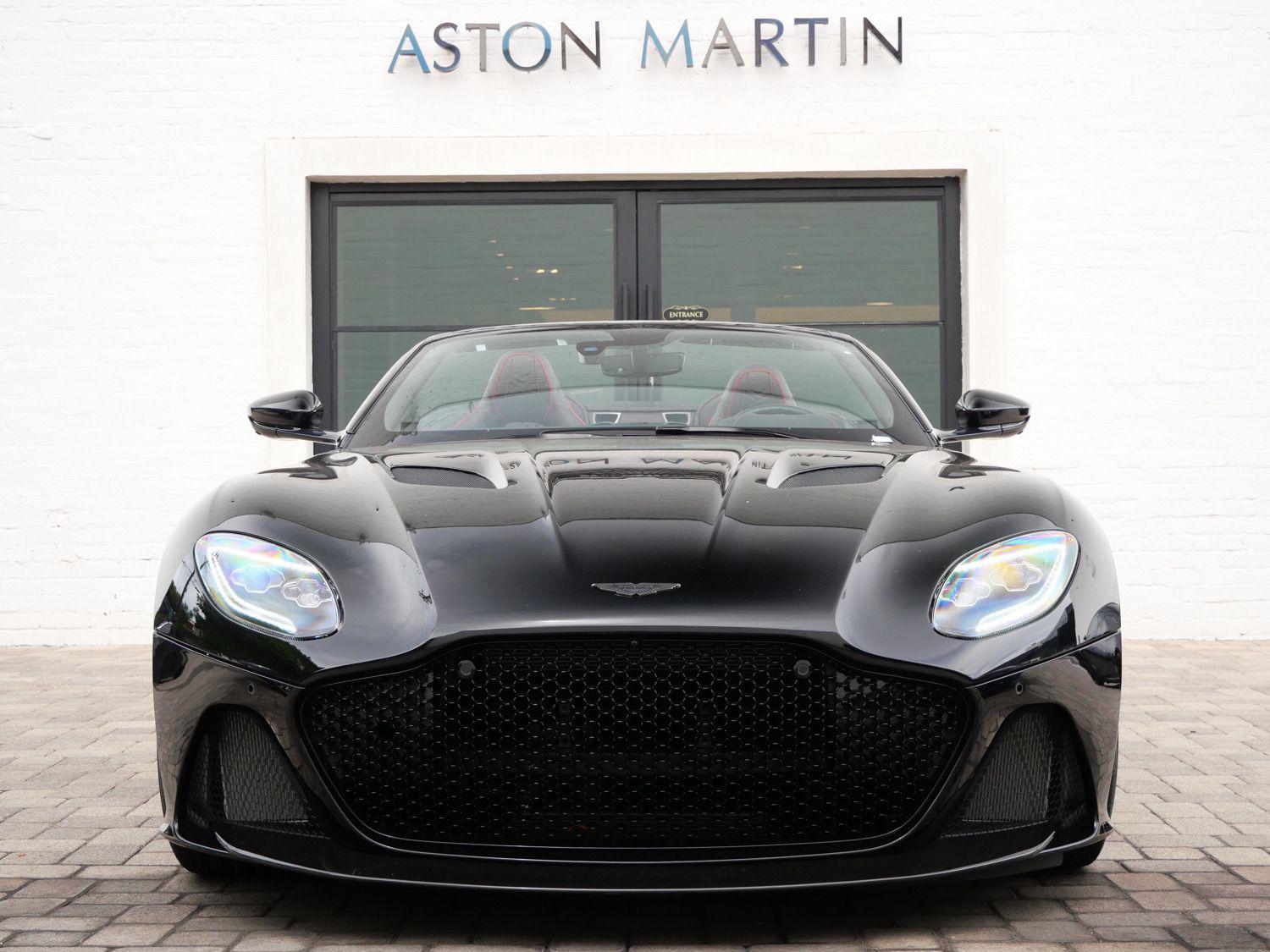 2023 Aston Martin DBS Base - Photo 7