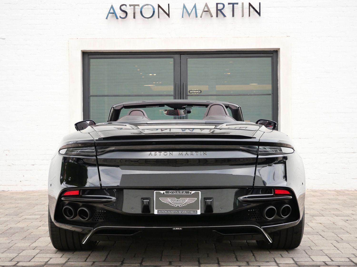 2023 Aston Martin DBS Base - Photo 13
