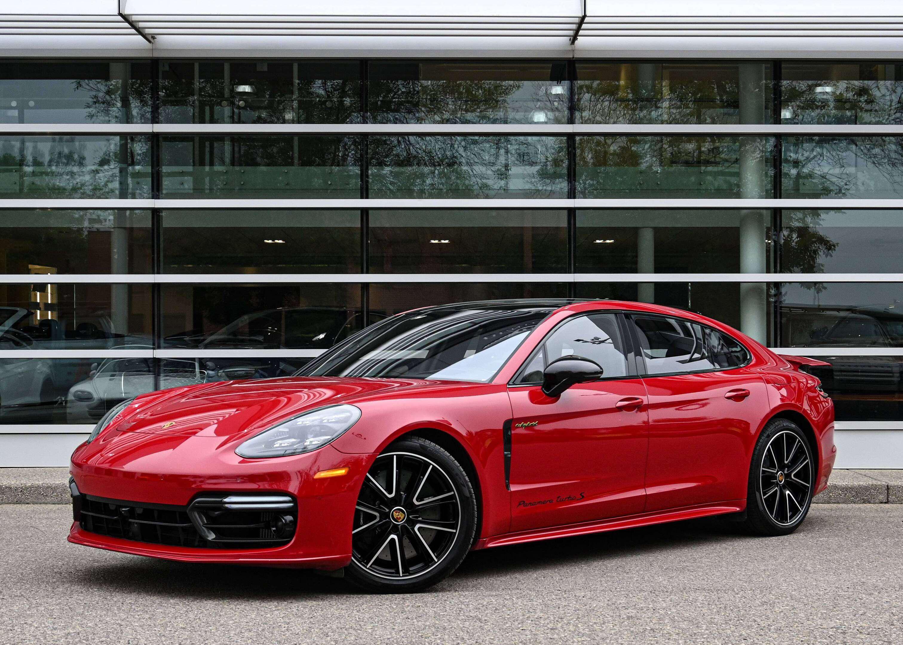 /2023 Porsche PANAMERA-E-HYBRID