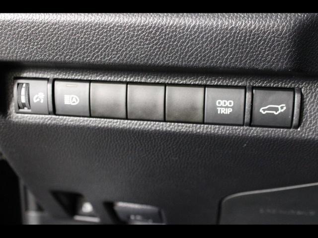 2023 Toyota RAV4 Limited - Photo 17