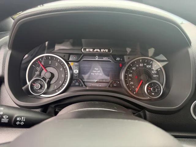 2026 Ram 1500 Express Crew Cab 4x4 57 Box