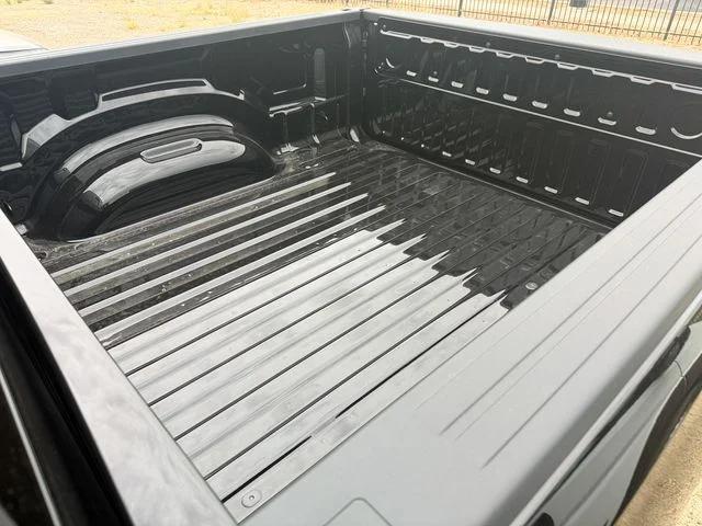 2026 Ram 1500 Express Crew Cab 4x4 57 Box