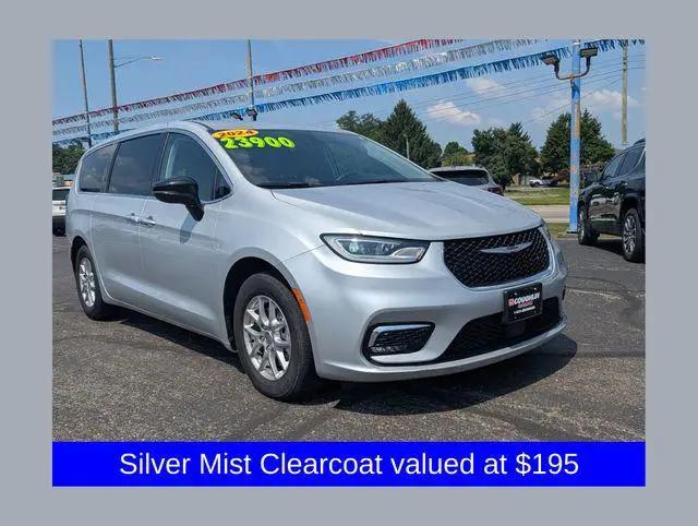 2024 Chrysler Pacifica Touring L for sale in Newark, OH