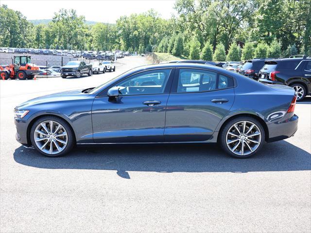2021 Volvo S60 T6 Momentum