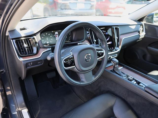 2021 Volvo S60 T6 Momentum