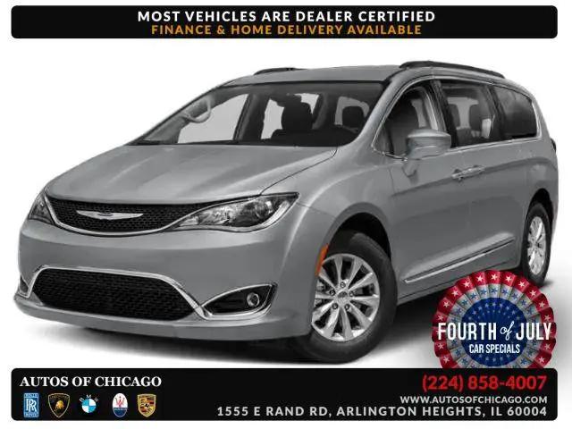 2020 Chrysler Pacifica Touring L for sale in Arlington Heights, IL