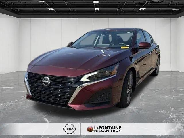 2023 Nissan Altima SL FWD for sale in Troy, MI